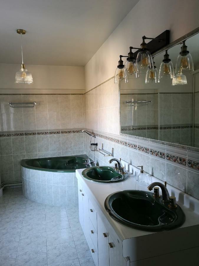 Le Clos Des Fees Asnieres-sur-Oise Bagian luar foto